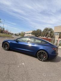 Tesla model 3 Long Range AWD Performance