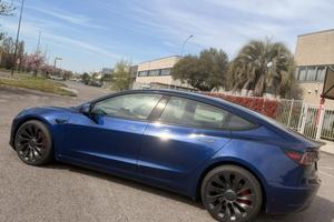 Tesla model 3 Long Range AWD Performance