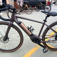 Gravel ebike marca bikel