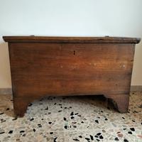 antico baule in legno