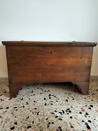 antico baule in legno