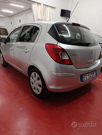 opel corsa anno 2011