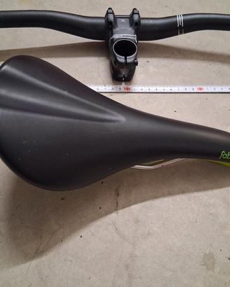sella fabric e manubrio cannondale