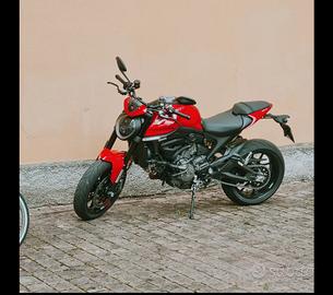 ducati Monster 937