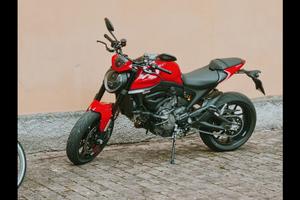 ducati Monster 937