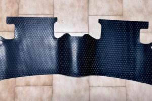 Tappeto posteriore in gomma Toyota Prius 4