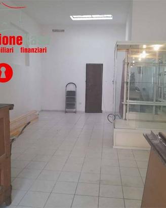 Immobile di 65 m² con 1 locale a Avella