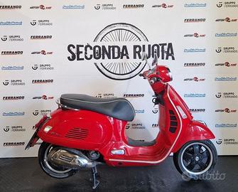 Vespa 300 GTS hpe Super
