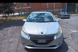 Peugeot 208 GPL - Pronta all'uso 