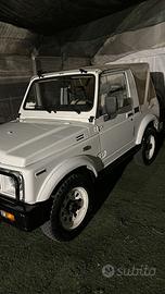 Suzuki Samurai