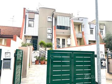 PORZIONE DI BIFAMILIARE A CASAMASSIMA