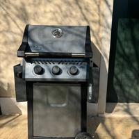 Barbecue a gas NAPOLEON Freestyle F365GT