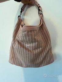 Borse a spalla rosa traforata pelle