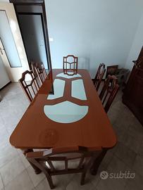 Tavolo in Legno e sedie