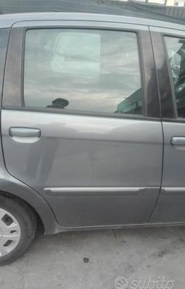 Porta posteriore dx fiat idea 2007