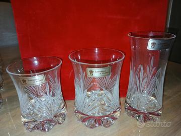 Set bicchieri vintage.