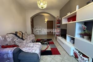 QUADRILOCALE CON BOX AUTO