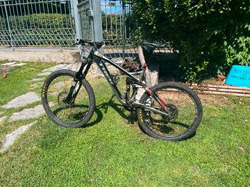 Trek Slash 8