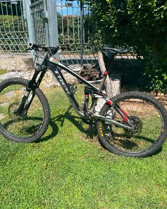 Trek Slash 8