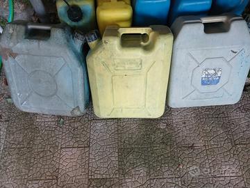 Taniche da collezione per kerosene