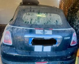 Mini Cooper incidentata