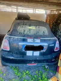 Mini Cooper incidentata
