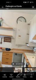 Cucina completa di forno e frigo