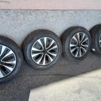 4 cerchi Mercedes Klass A e 4 gomme 205/60/16