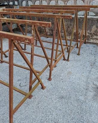 CAVALLETTI DI FERRO