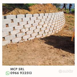 Blocchi autobloccanti per scarpate e contenimento