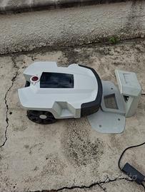 Robot tagliaerba