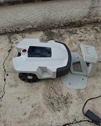 Robot tagliaerba