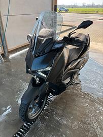 X max 300
