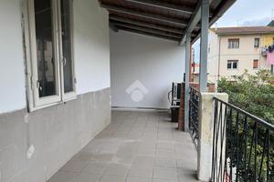 3 LOCALI A CHIESINA UZZANESE