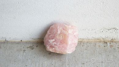 Pietra grezza di Quarzo rosa