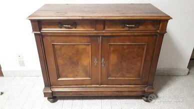 antica credenza in arte povere