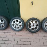 cerchioni lega erano su una ford fiesta 1.2 16v 