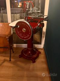 Affettatrice Berkel modello 115H restaurata