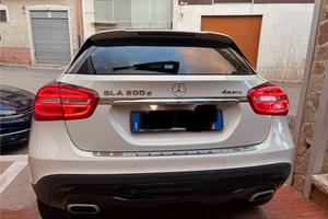 Mercedes GLA200d 4Matic