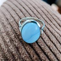 Anello in argento e agata blu 