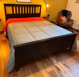 Letto IKEA HEMNES in legno scuro – doghe incluse