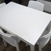 Tavolo allungabile con 4 sedie