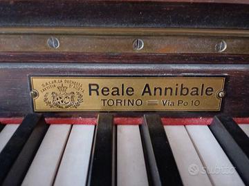 Pianoforte fine '800 marca Chassaigne Freres 
