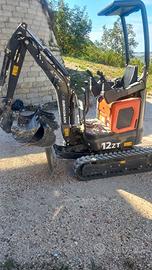 Mini escavatore Eurocomach 12ZT come nuovo 2024