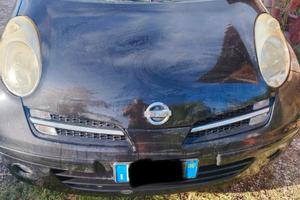 Nissan Micra 2006 – 165.000 km – Nera