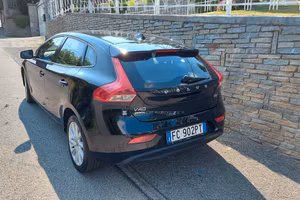 Volvo V40  D2 Geartronic Momentum 
