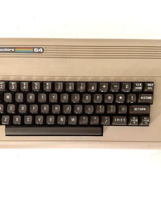 RETRO COMPUTER COMMODORE 64 VINTAGE