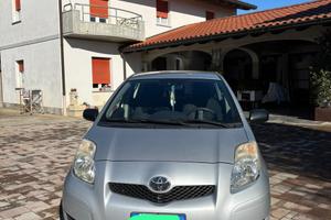 Toyota Yaris 2011