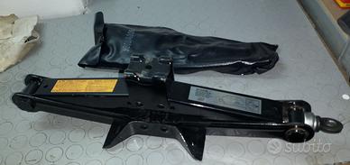 Cric + kit attrezzi per Mitsubishi Outlander 