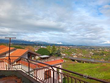 Appartamento panoramico, garage e posto auto